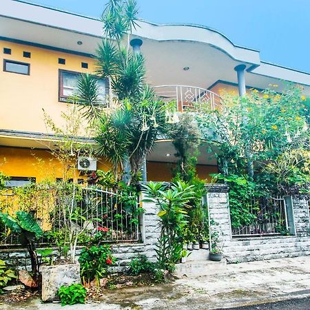 Spot On 91620 Skypiea Guest House Tasikmalaya Esterno foto