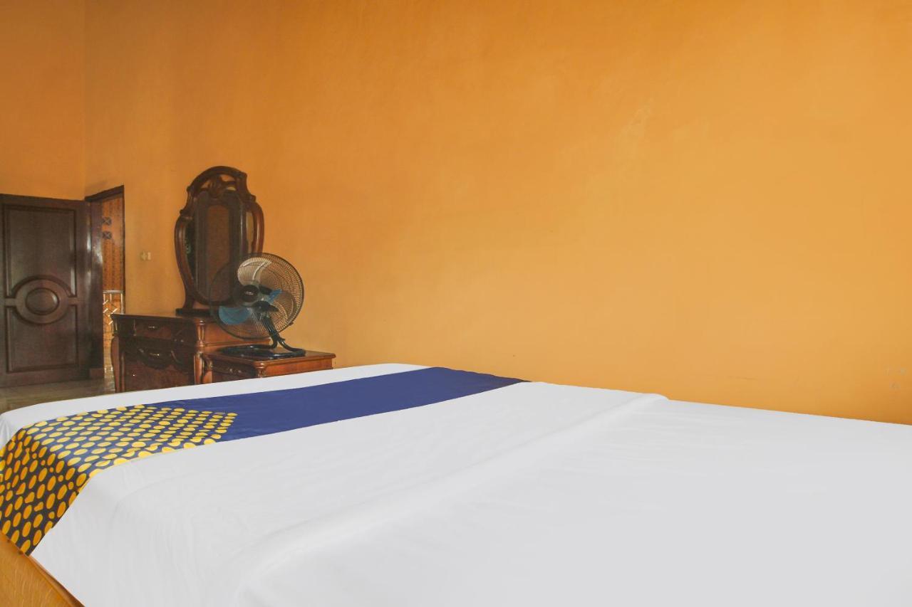 Spot On 91620 Skypiea Guest House Tasikmalaya Esterno foto