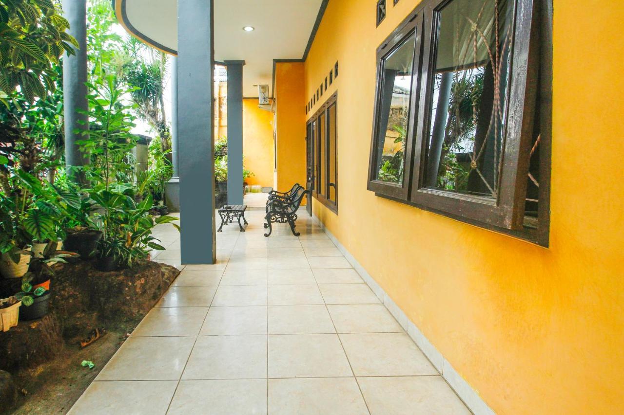 Spot On 91620 Skypiea Guest House Tasikmalaya Esterno foto