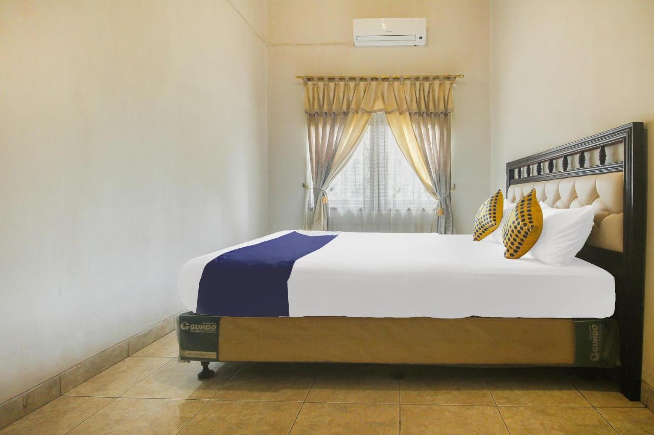 Spot On 91620 Skypiea Guest House Tasikmalaya Esterno foto