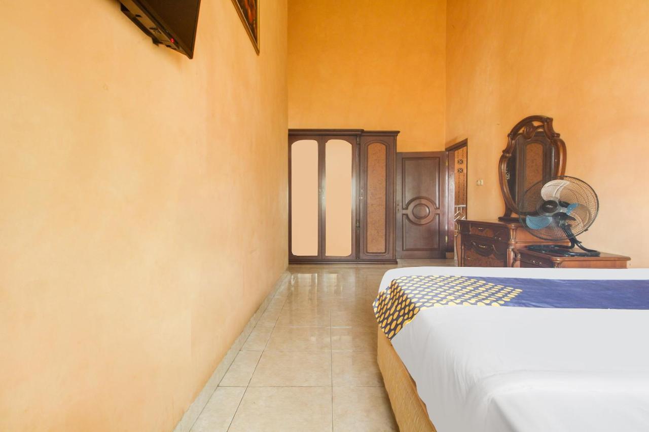 Spot On 91620 Skypiea Guest House Tasikmalaya Esterno foto