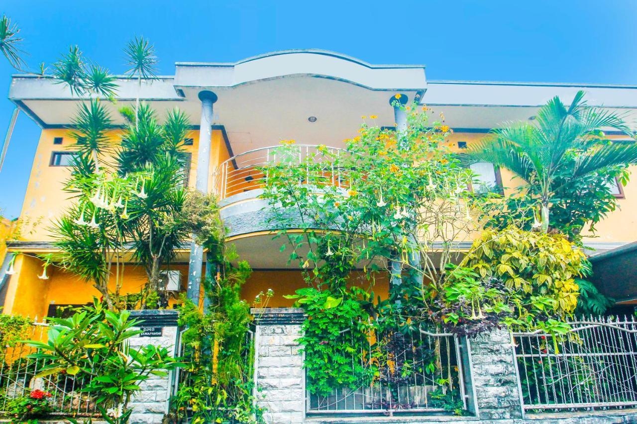 Spot On 91620 Skypiea Guest House Tasikmalaya Esterno foto