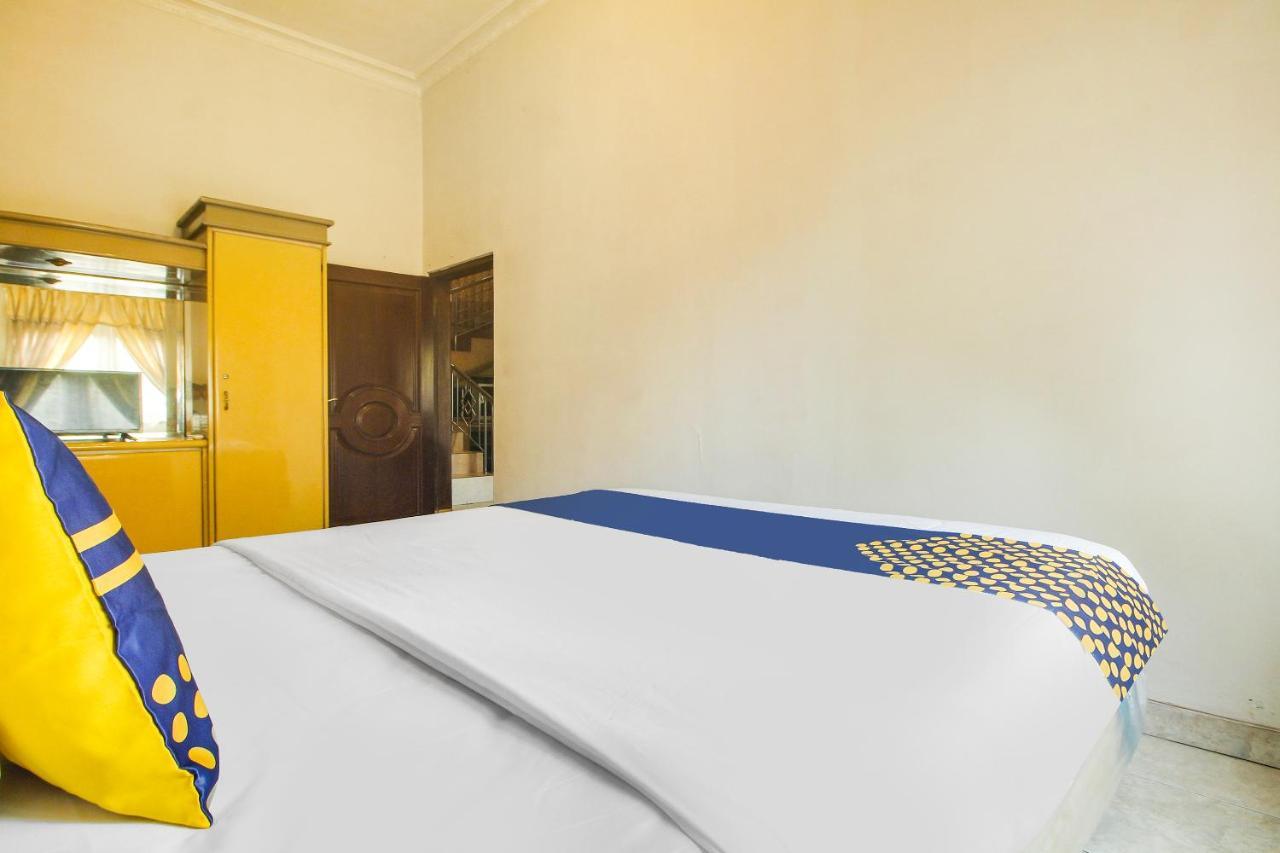 Spot On 91620 Skypiea Guest House Tasikmalaya Esterno foto